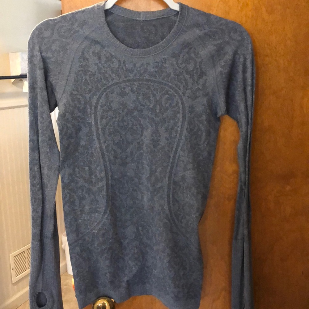 LULULEMON Gray long sleeve